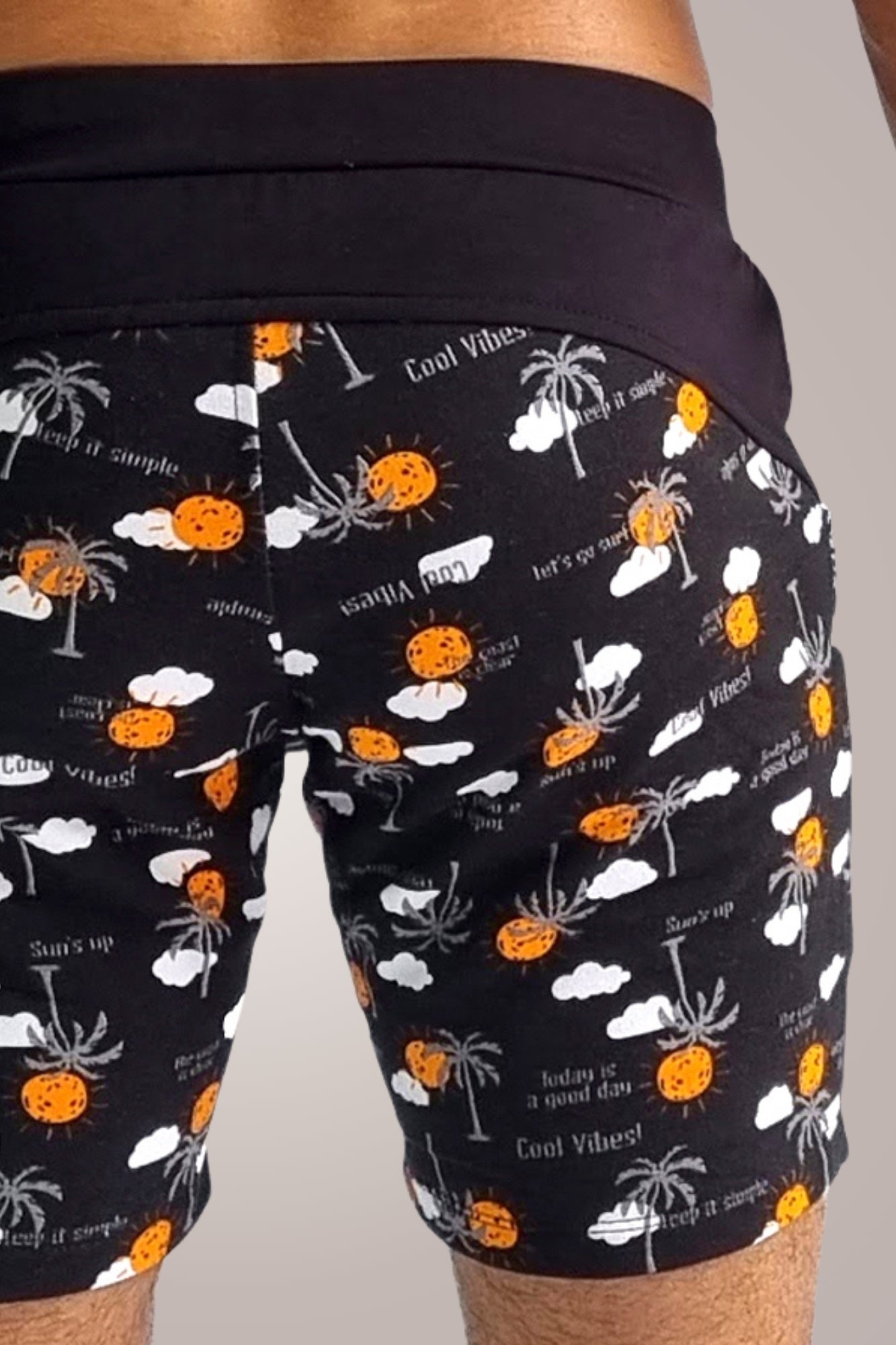 Bermuda Básica Masculina Jotavê Preto Estampa Nuvens