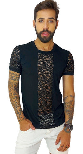 Camiseta Masculina em Viscolycra Preta Frente Brilhosa
