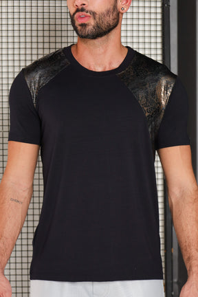 Camiseta Masculina em Viscolycra Detalhe Animal Print