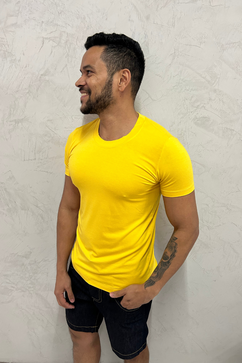 Camiseta Masculina em Malha