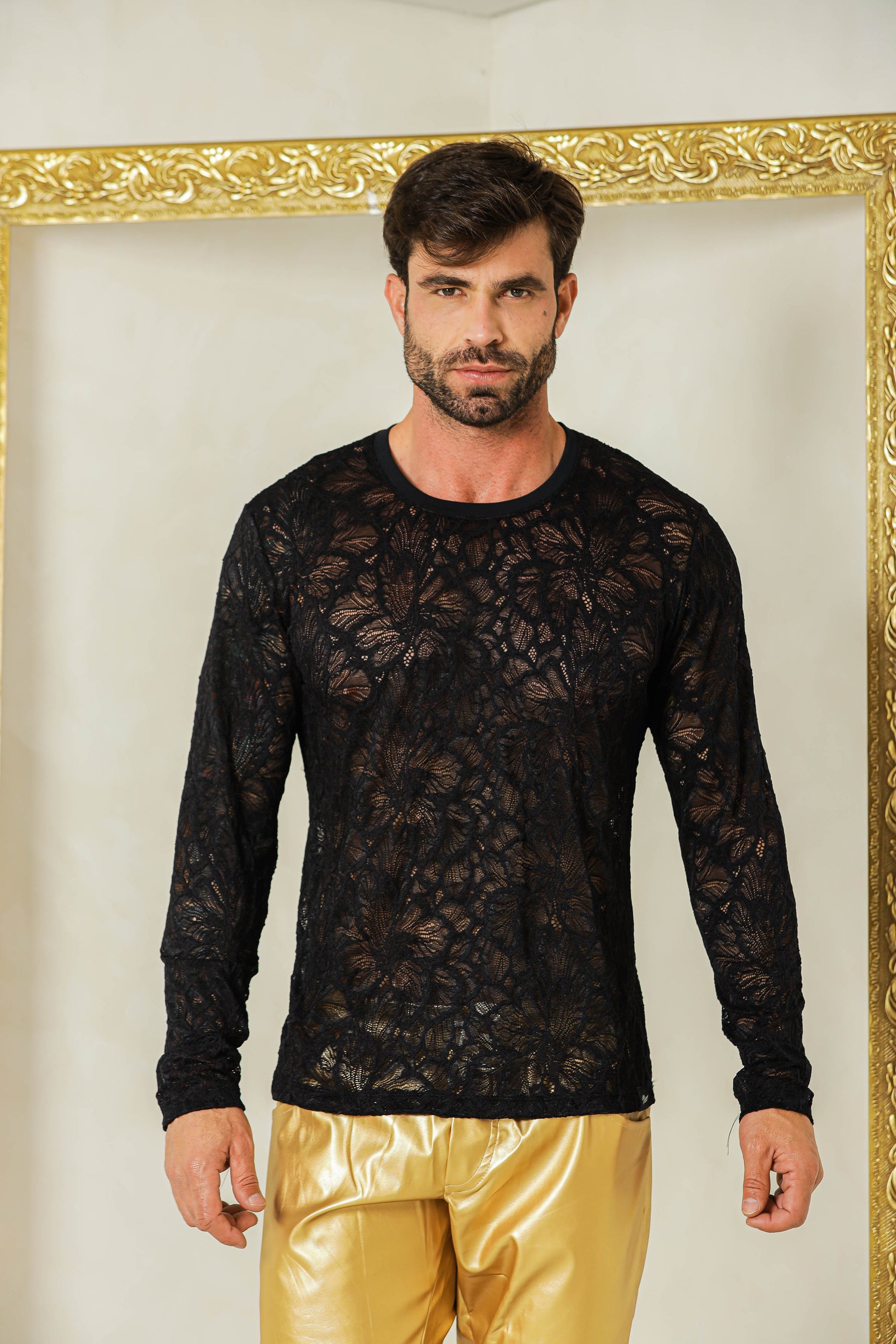 Camiseta Masculina Manga Longa em Renda Floral