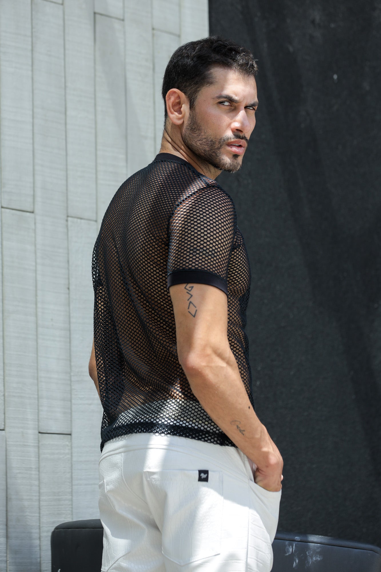 Camiseta Masculina em Arrastão