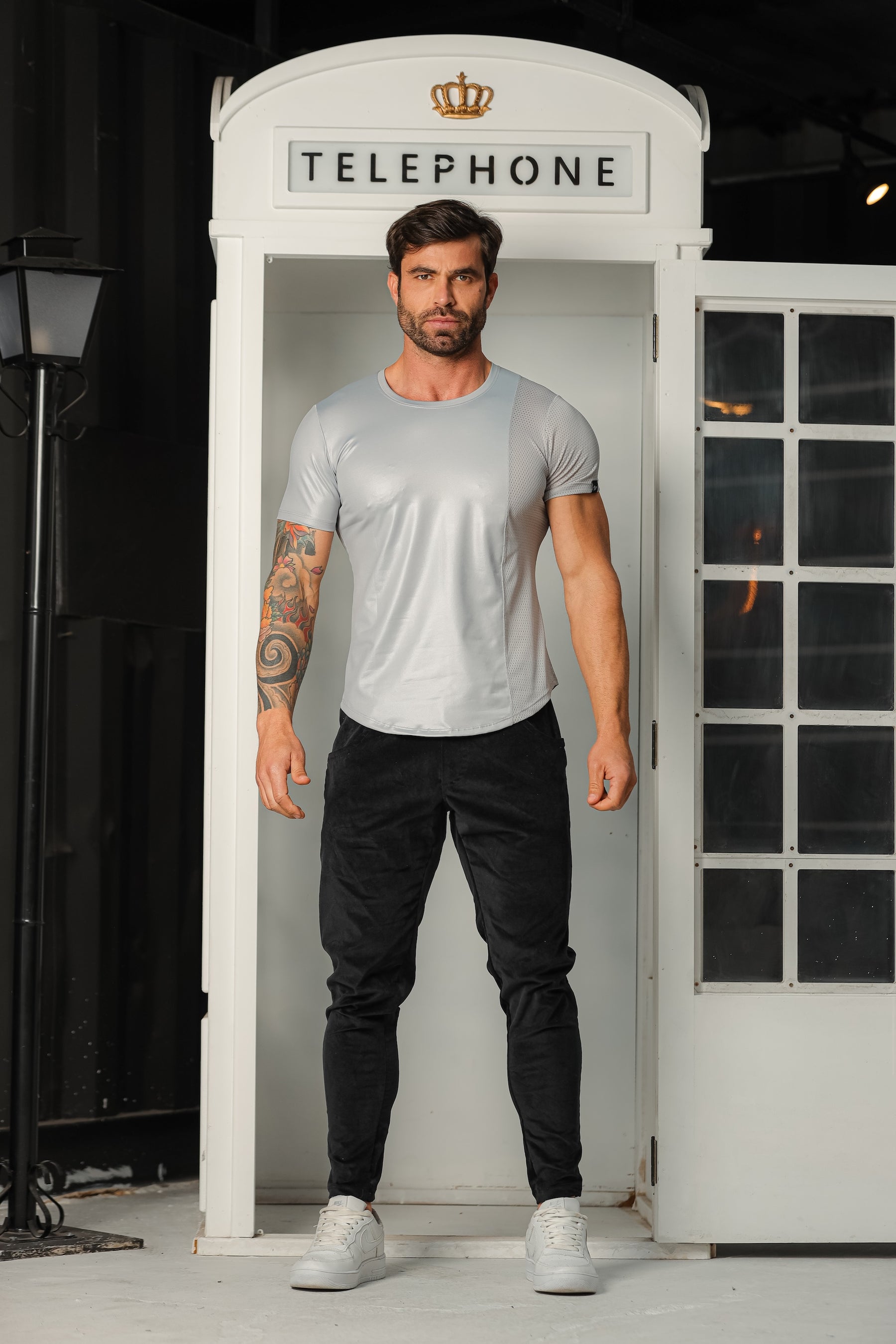 Camiseta Masculina Cirrê com Detalhe em Tela