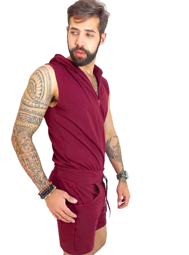 Macaquinho Masculino Modelo Machão com Capuz