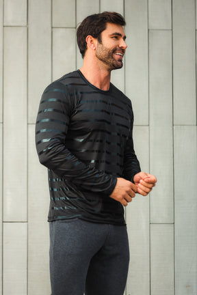 Camiseta Masculina Manga Longa em Malha Listrada com Brilho
