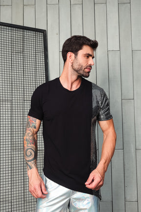 Camiseta Transversal em Viscolycra Detalhe Paetê Malha