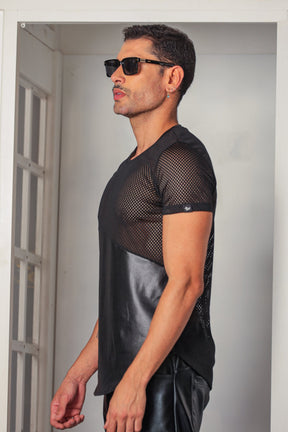 Camiseta Masculina Cirrê com Detalhes em Tela