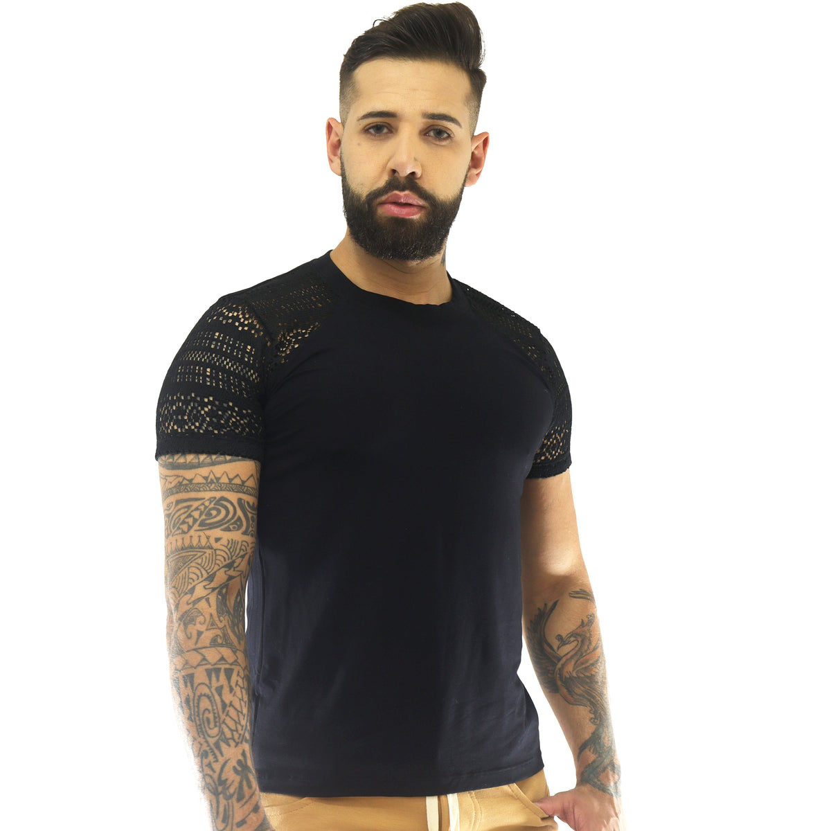 Camiseta Masculina em Viscolycra e Mangas Renda