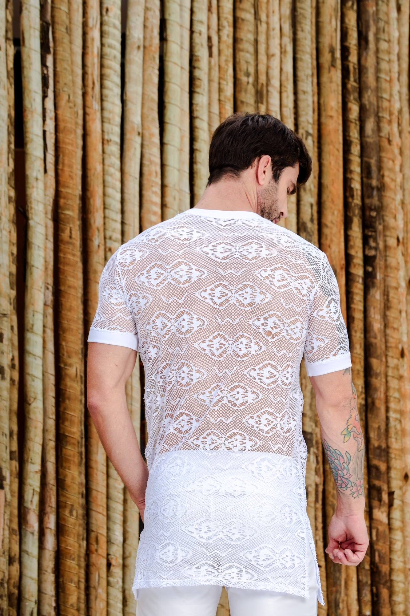 Camiseta Masculina Long em Renda