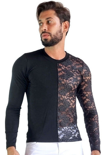 Camiseta Masculina Viscolycra com Detalhes em Renda