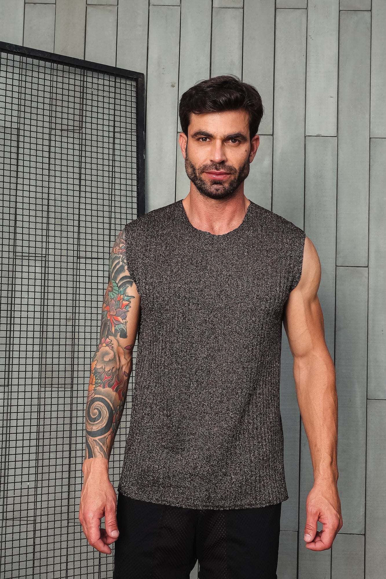 Regata Machão Malha Canelada Fio Dourado