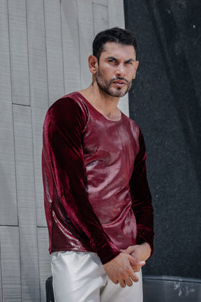 Camiseta Masculina Manga Longa Resinada com Detalhe em Veludo