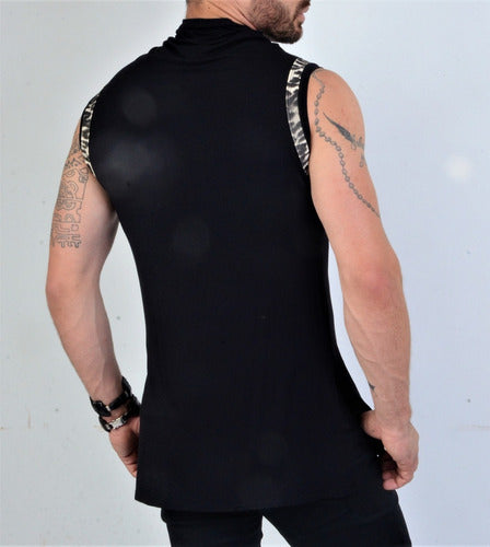 Regata Masculina Preta Long Fit com Detalhe