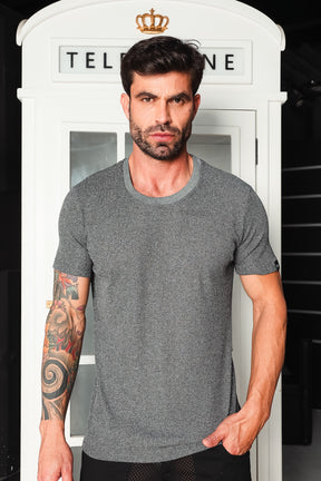 Camiseta Masculina em Malha Canelada