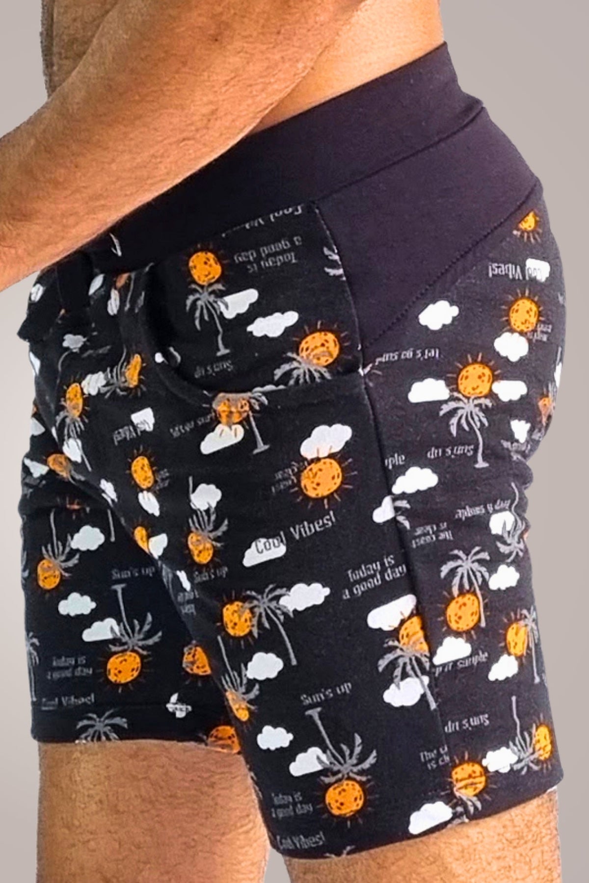 Bermuda Básica Masculina Jotavê Preto Estampa Nuvens