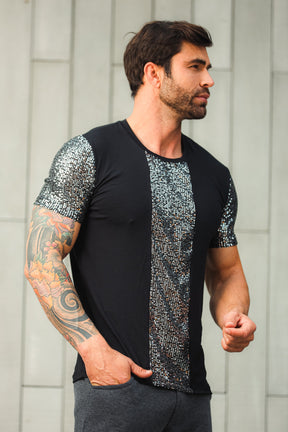 Camiseta Masculina Preta em Viscolycra Detalhes em Paetê