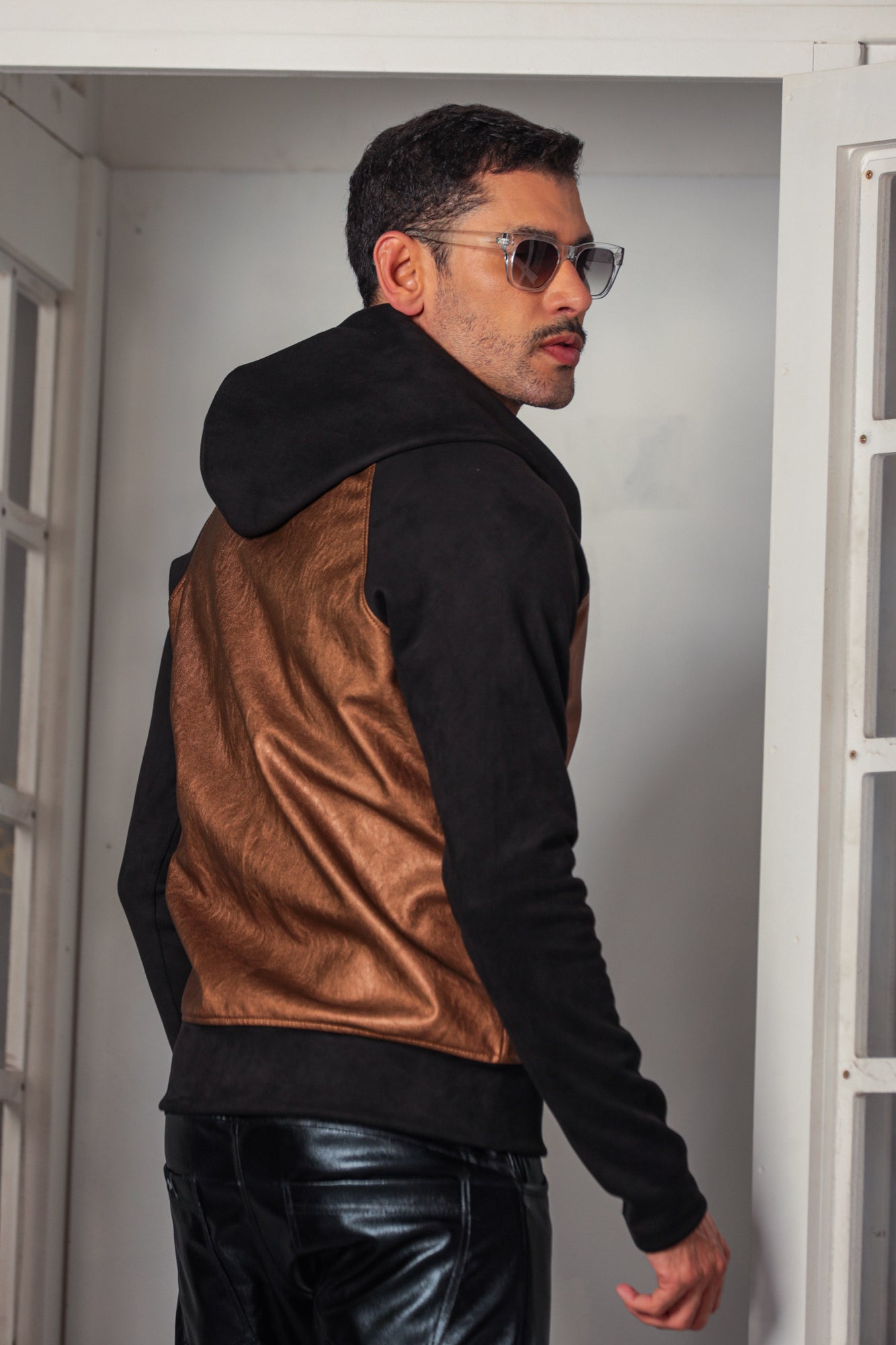 Jaqueta Masculina Couro Ecológico Mangas em Suede