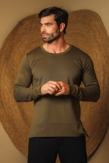 Camiseta Masculina Crepe com Fenda Lateral