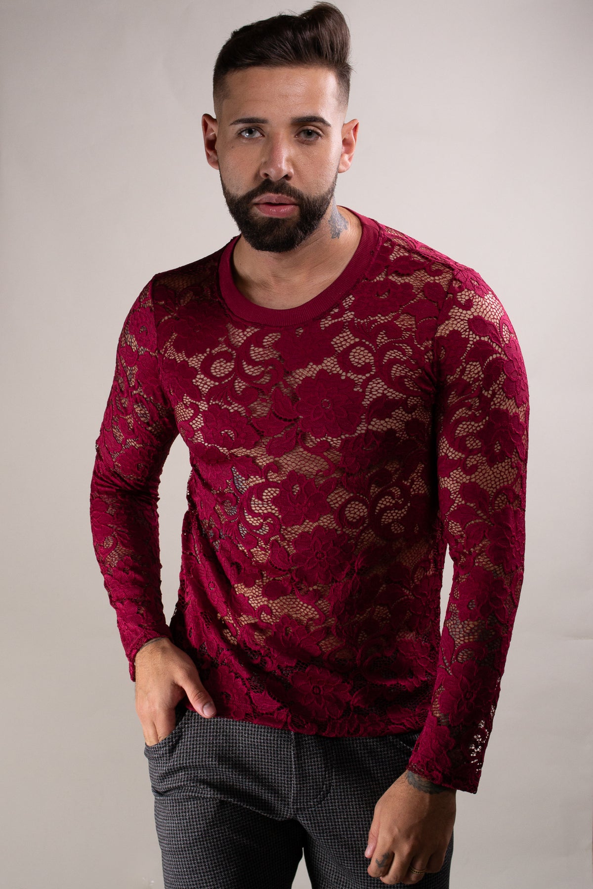 Blusa Masculina Jotavê Manga Longa em Renda Floral Bordô