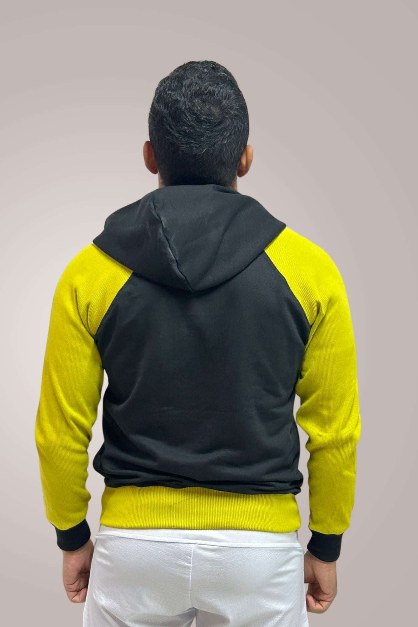 Jaqueta Masculina Moletinho Preto Mangas Amarelo