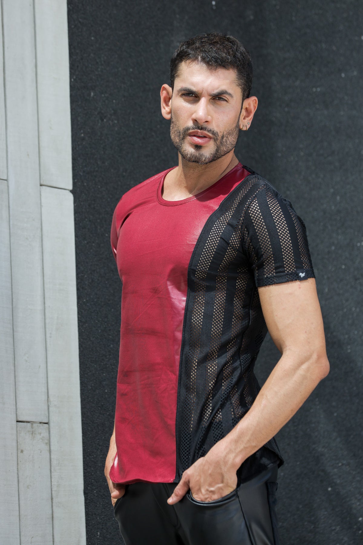 Camiseta Masculina Cirrê com Detalhe Lateral
