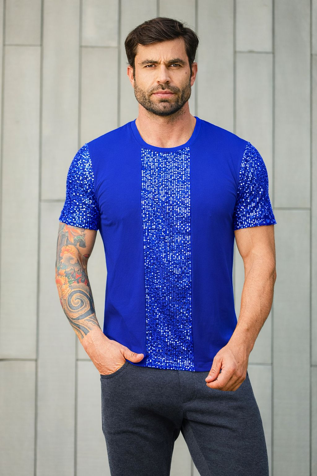 Camiseta Masculina Preta em Viscolycra Detalhes em Paetê
