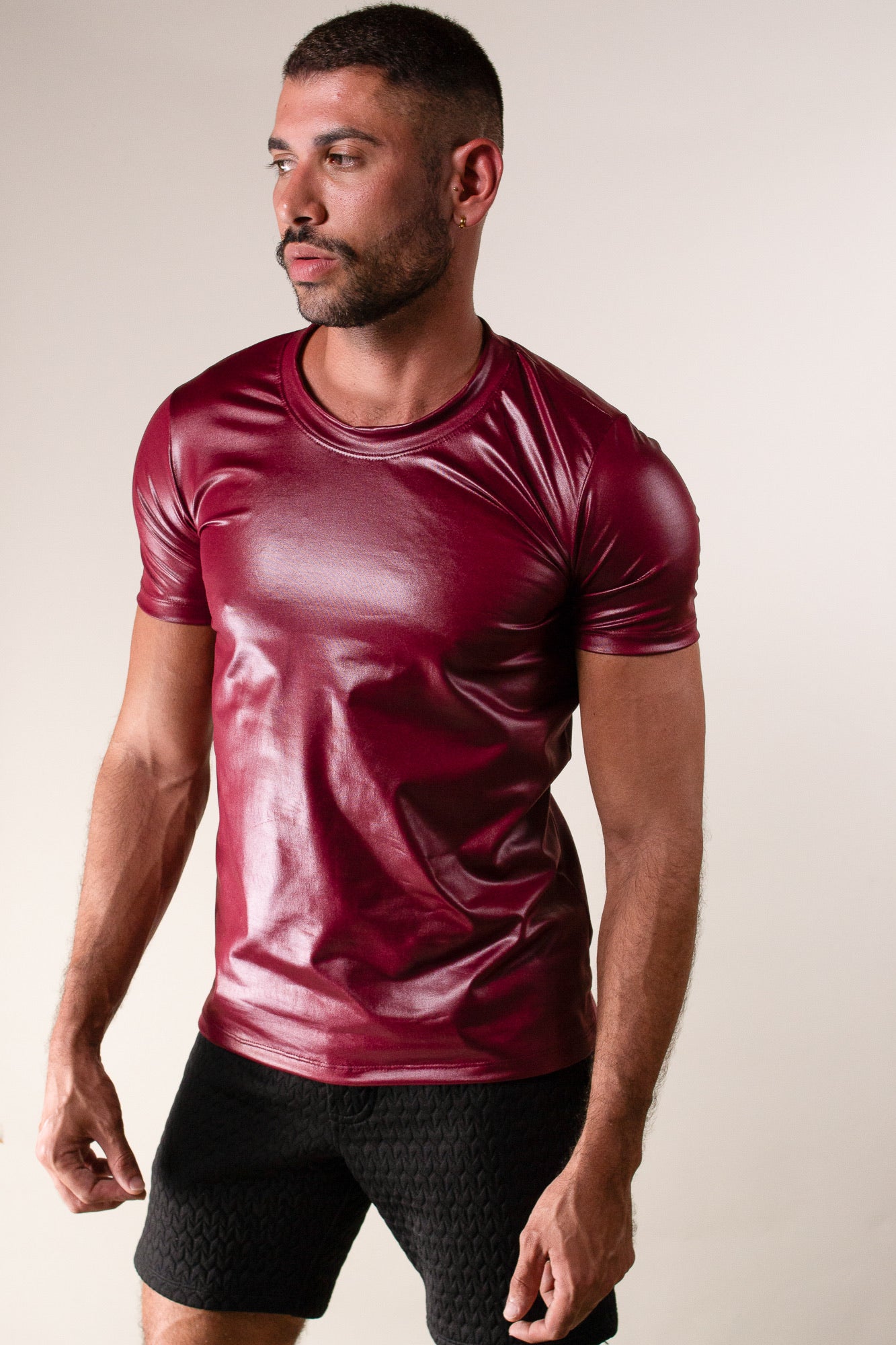 Camiseta Masculina Cirrê Bordô - Ateliê João Vieira - JotaVê