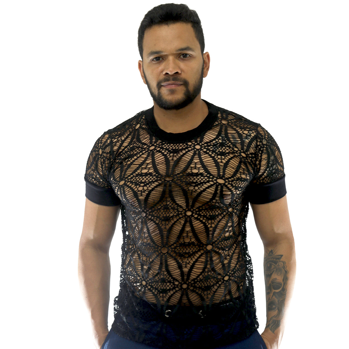 Camiseta Masculina em Arrastão Floral Preto Ateliê João Vieira | JotaVê